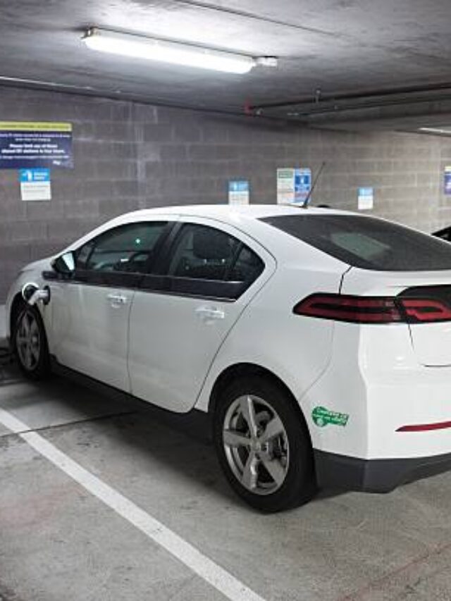 EV maker Lucid’s $338,000 loss per car Is turning investors off